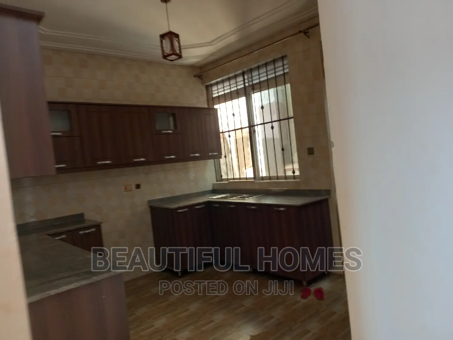 Furnished 4bdrm House in Kira Tarmacked for sale in Kira