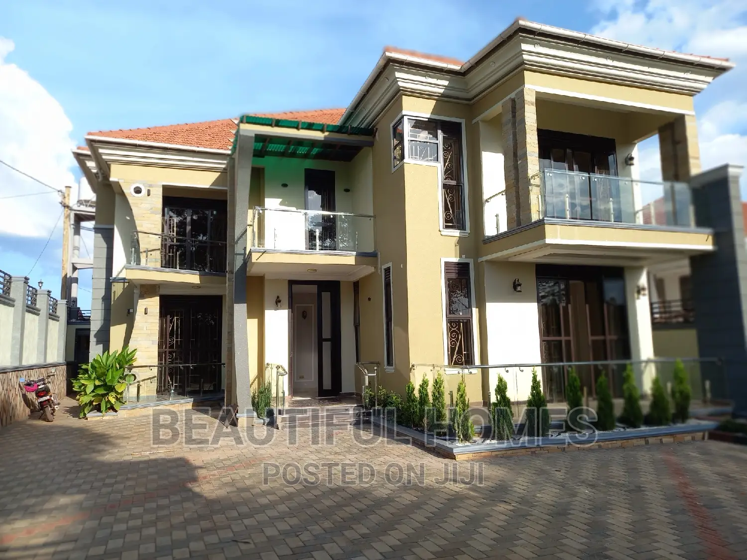 Furnished 6bdrm Duplex in Kira for sale in Kira