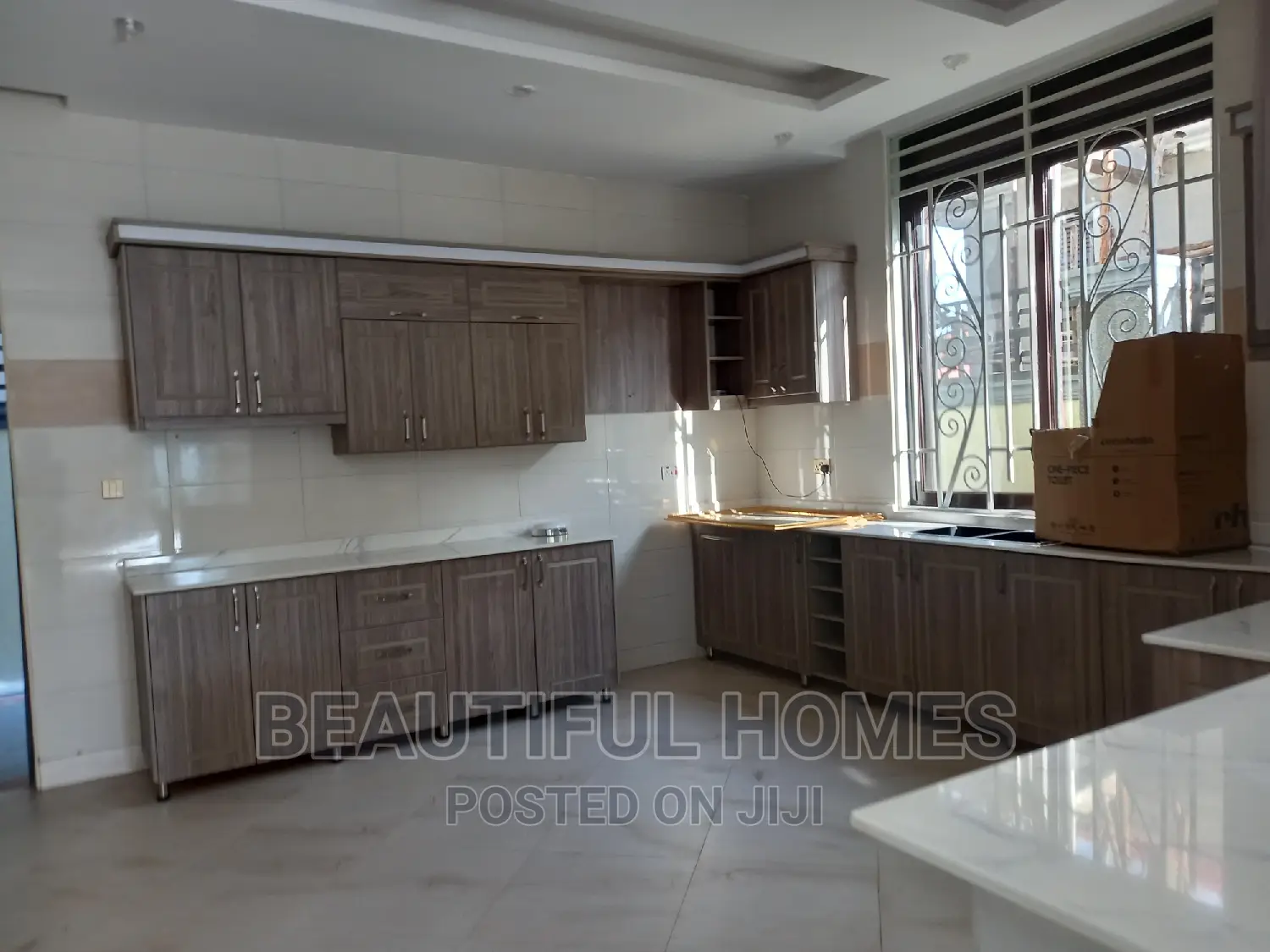 Furnished 6bdrm Mansion in Kira Mamerito Road for sale in Kira