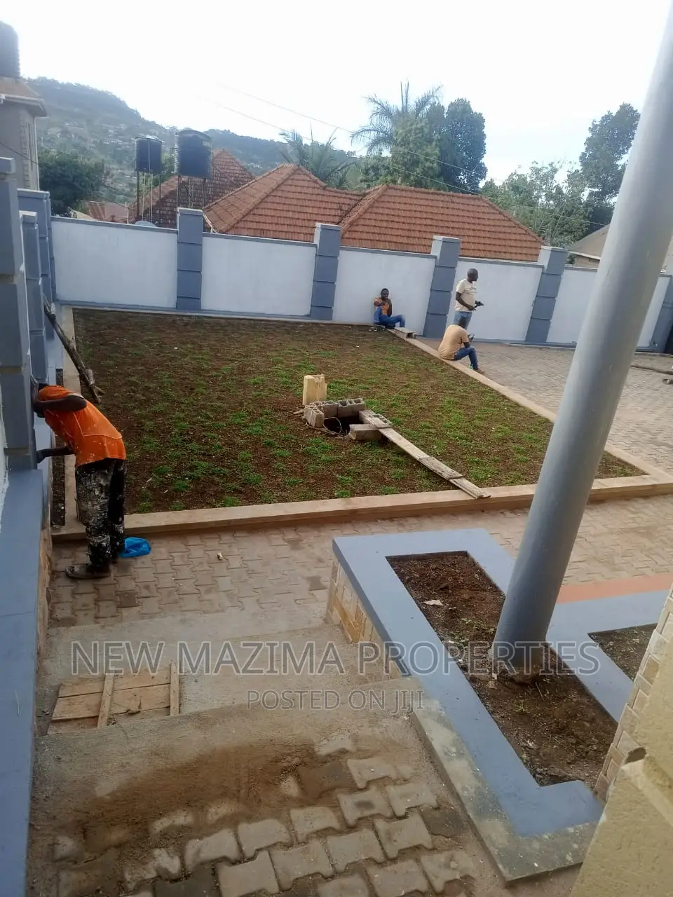 3bdrm Bungalow in Kitende Heights, Central Division for sale in Central Division