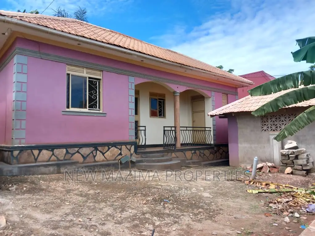 2bdrm Bungalow in Salaama Munyonyo, Central Division for sale in Central Division