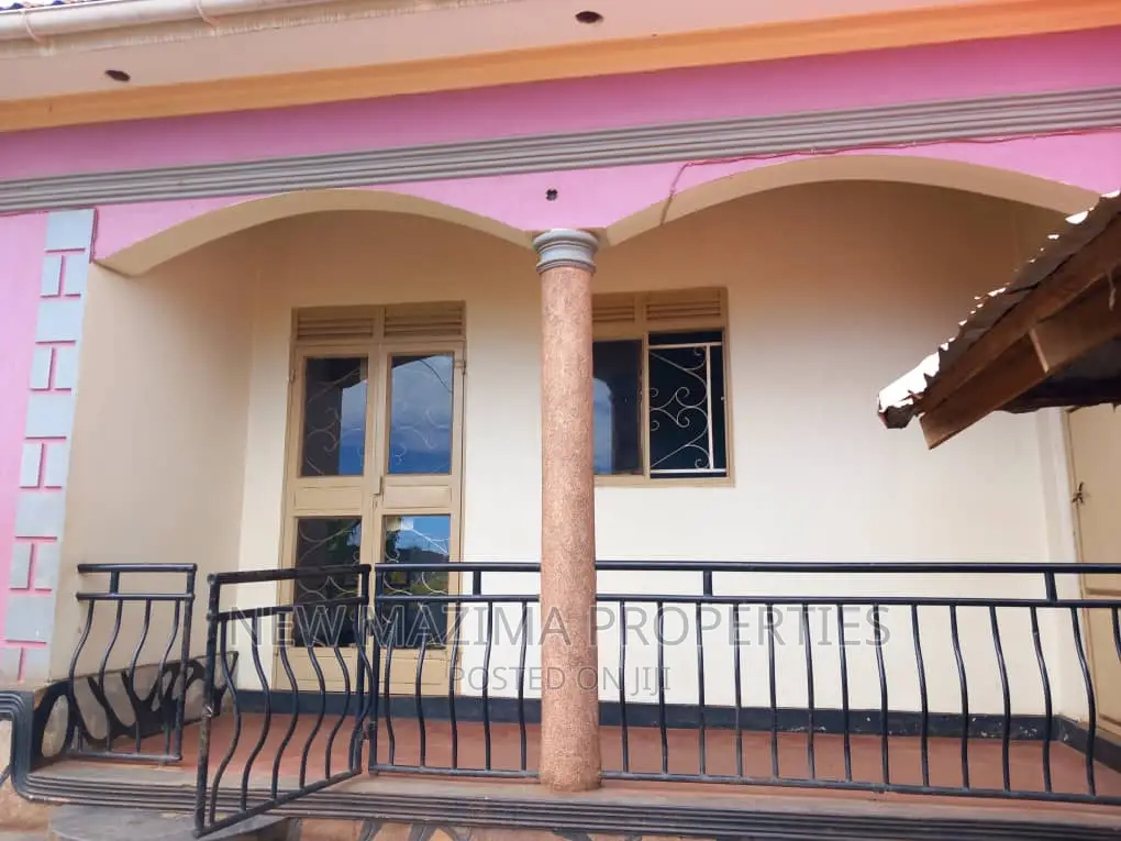 2bdrm Bungalow in Salaama Munyonyo, Central Division for sale in Central Division