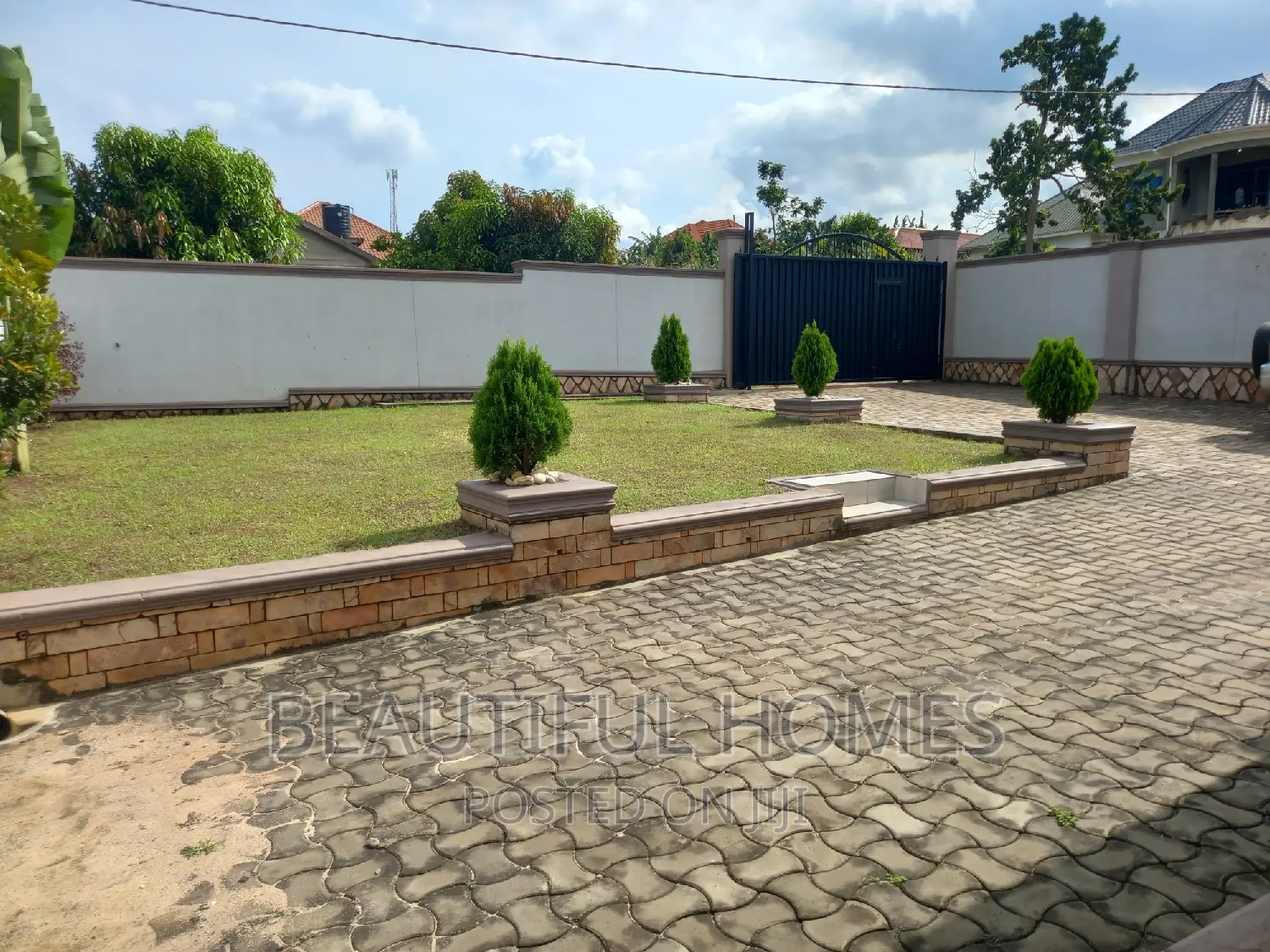 Furnished 4bdrm Bungalow in Kira for sale in Kira
