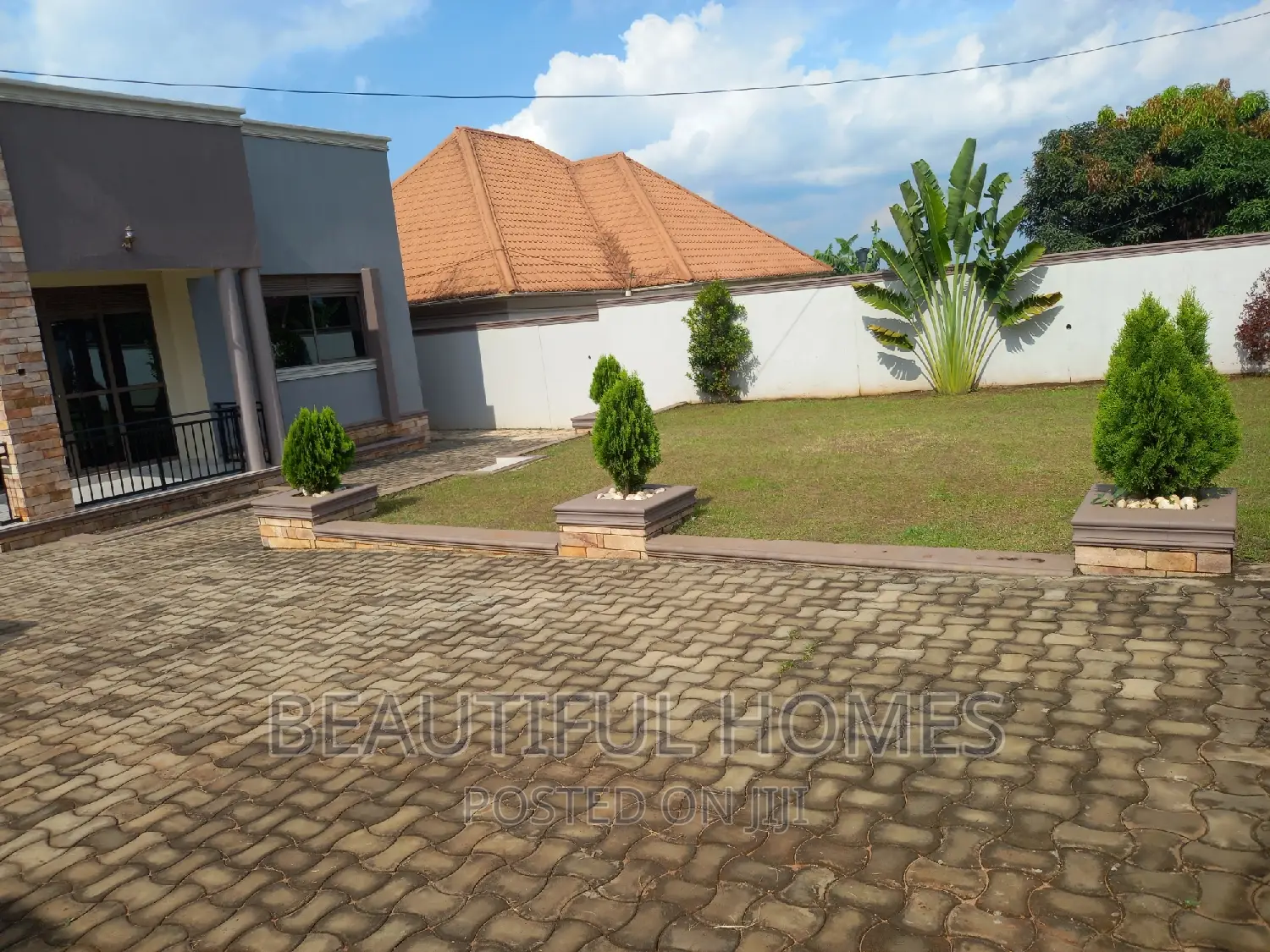 Furnished 4bdrm Bungalow in Kira for sale in Kira