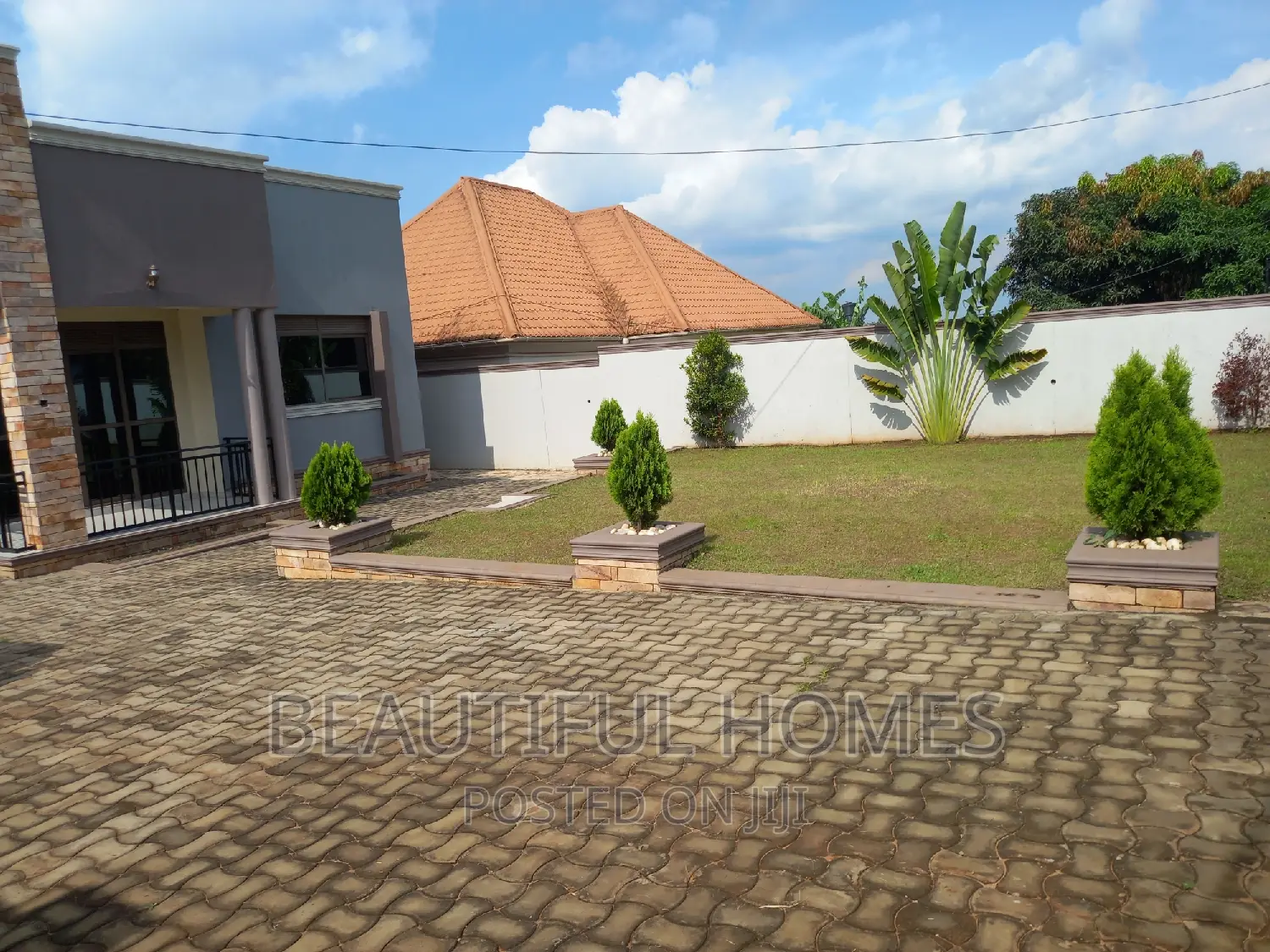 Furnished 4bdrm Bungalow in Kira for sale in Kira
