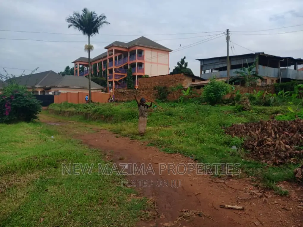 20 Decimals Plot on Quicksale in Heart of Kabowa Heights in Central Division