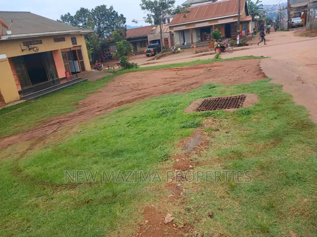 20 Decimals Plot on Quicksale in Heart of Kabowa Heights in Central Division