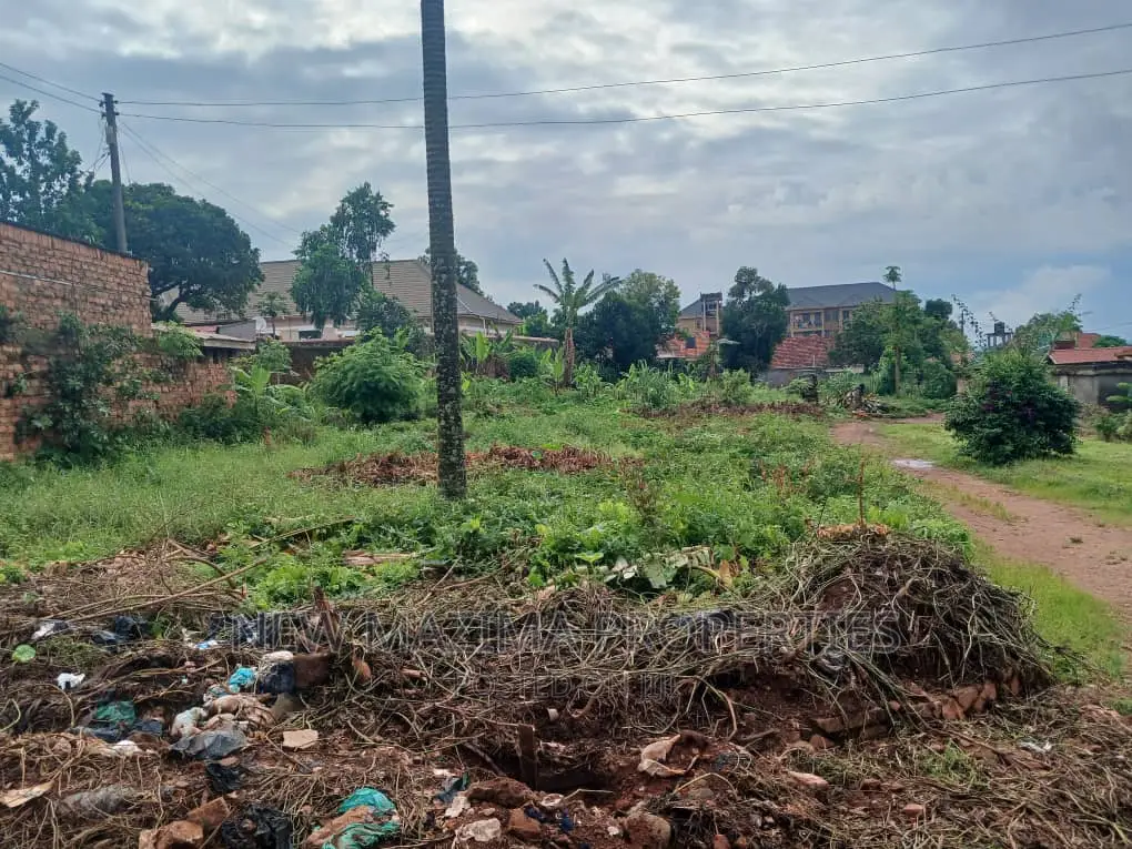 20 Decimals Plot on Quicksale in Heart of Kabowa Heights in Central Division