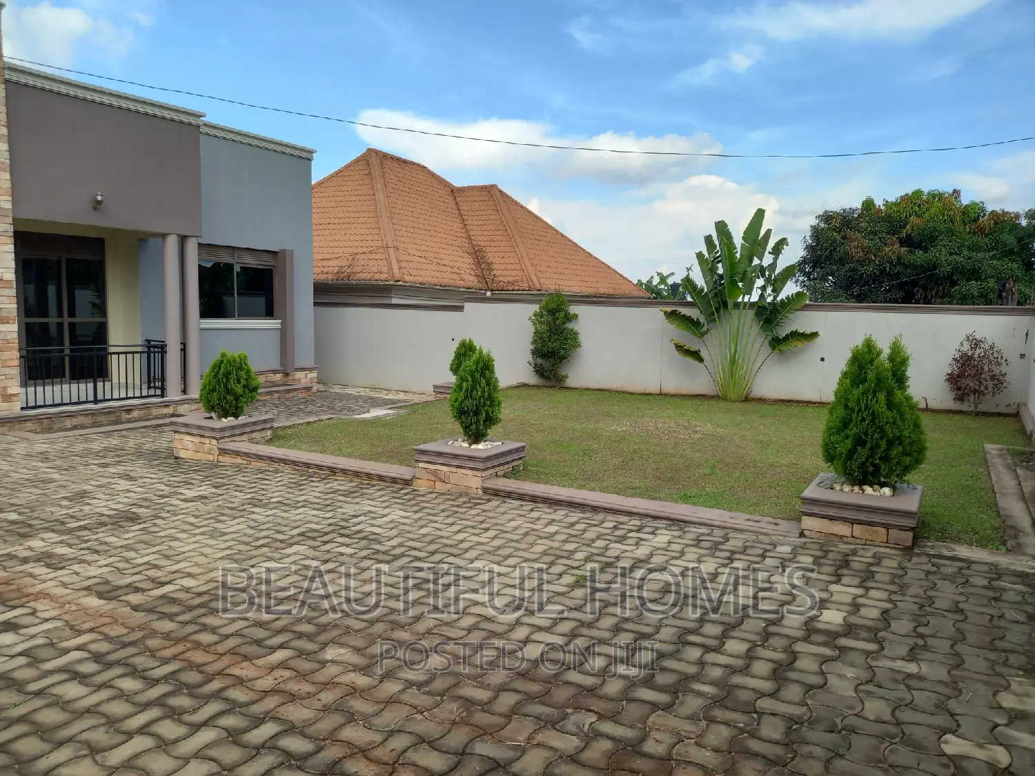 Furnished 4bdrm House in Kira for sale in Kira