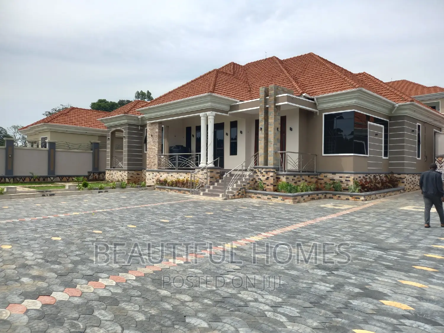 Furnished 4bdrm Bungalow in Kira Mamerito for sale in Kira