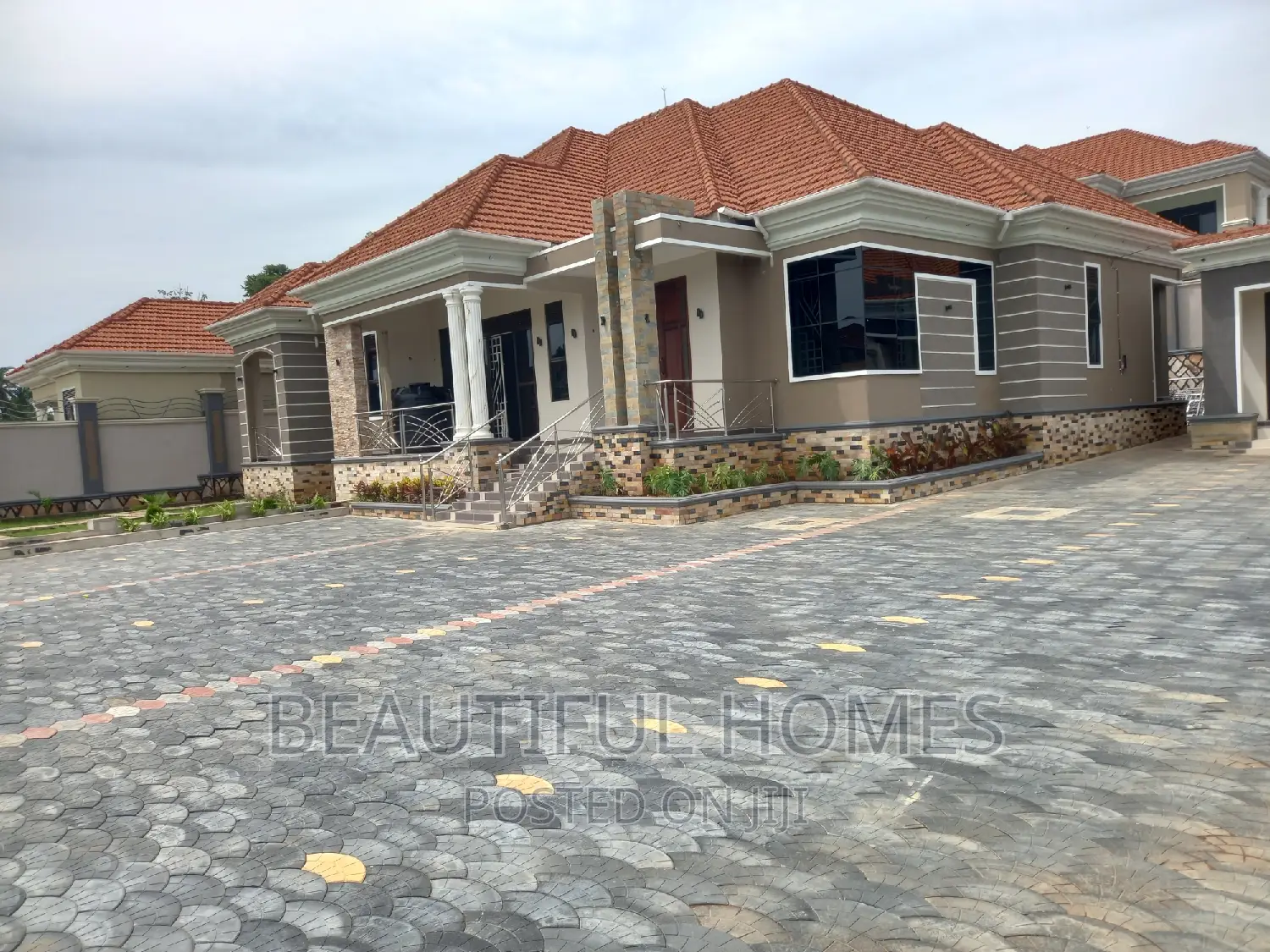 Furnished 5bdrm Bungalow in Kira Town, Central Division for sale in Central Division