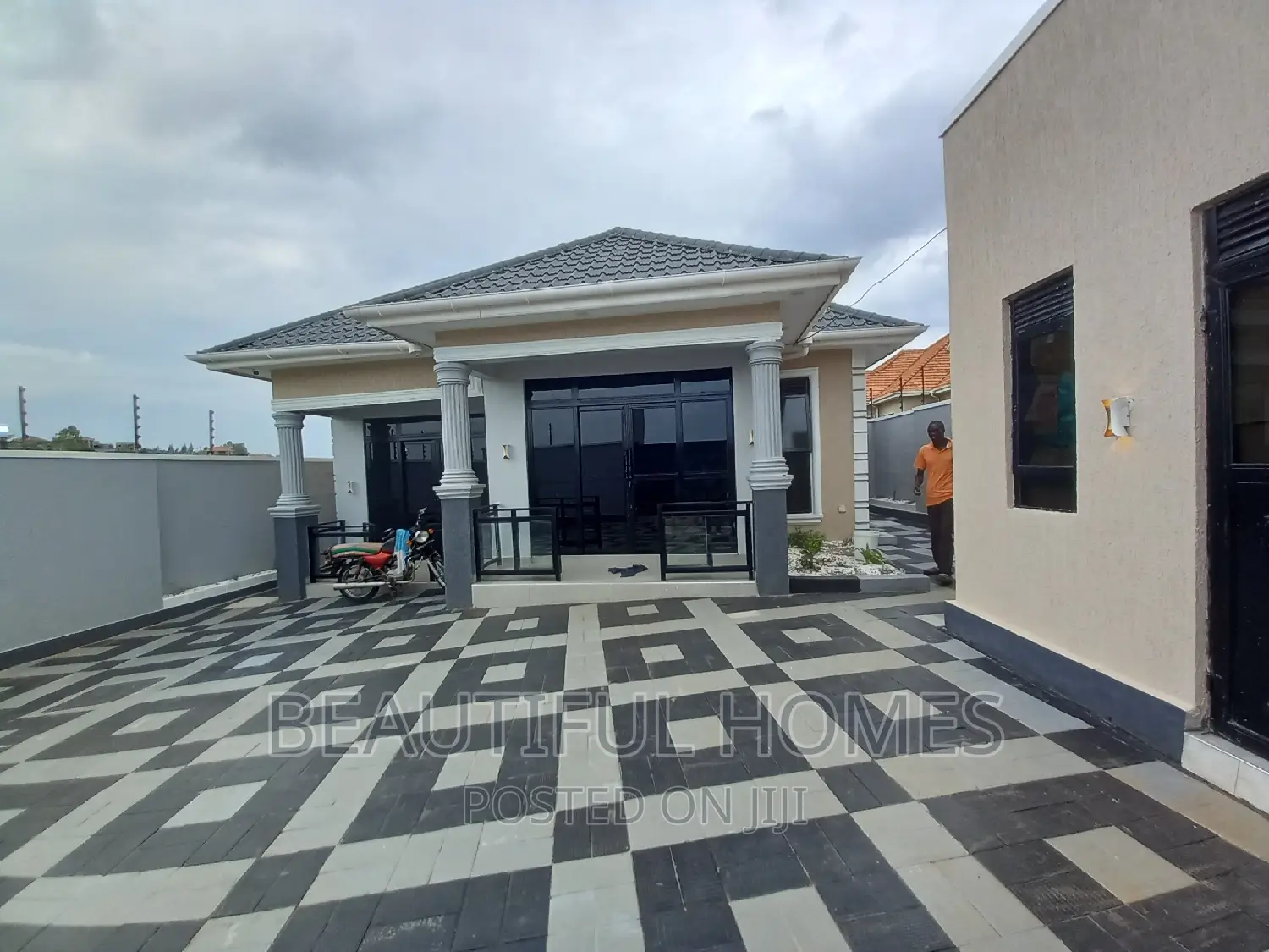 Furnished 3bdrm Bungalow in Kira for sale in Kira