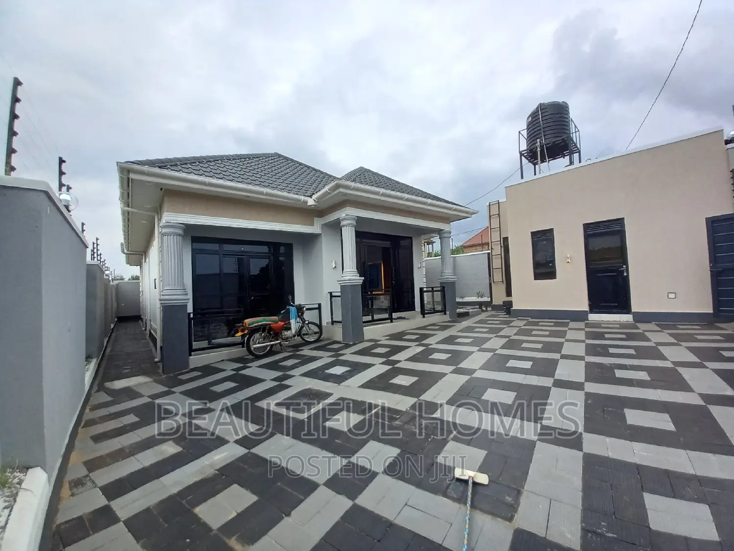 Furnished 3bdrm Bungalow in Kira for sale in Kira