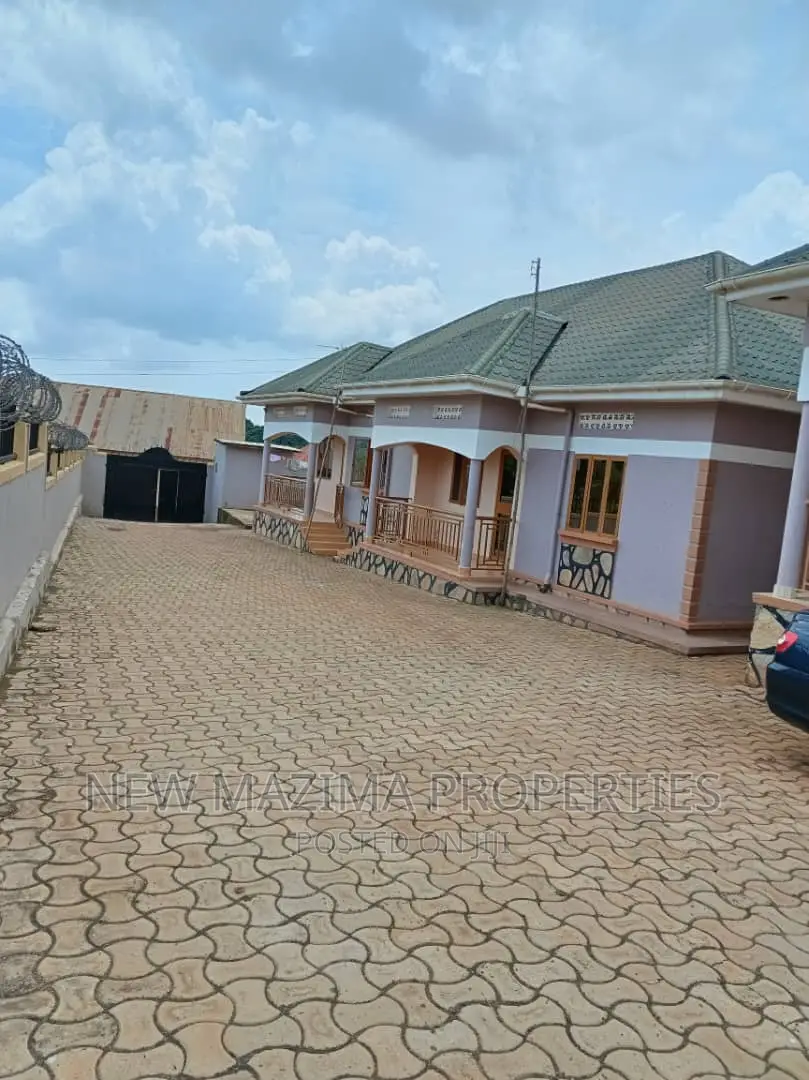 8bdrm House in Garuga Ntebe Rd, Central Division for sale in Central Division