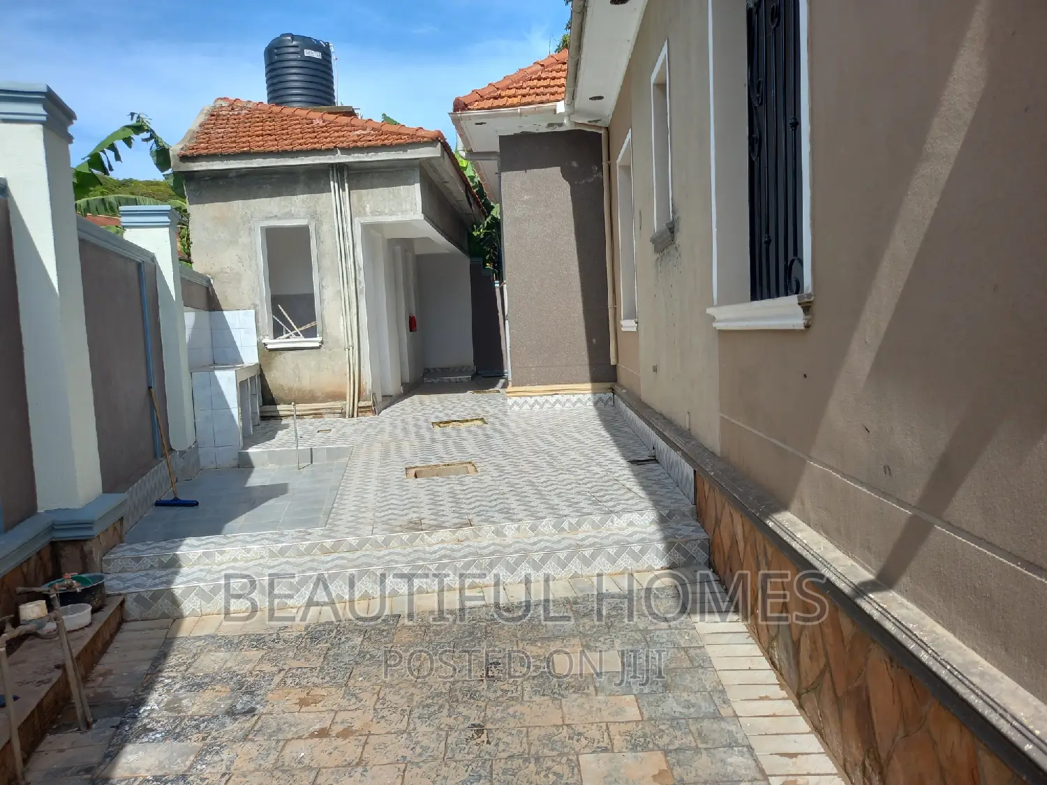 Furnished 5bdrm Bungalow in Kira Town for sale in Kira