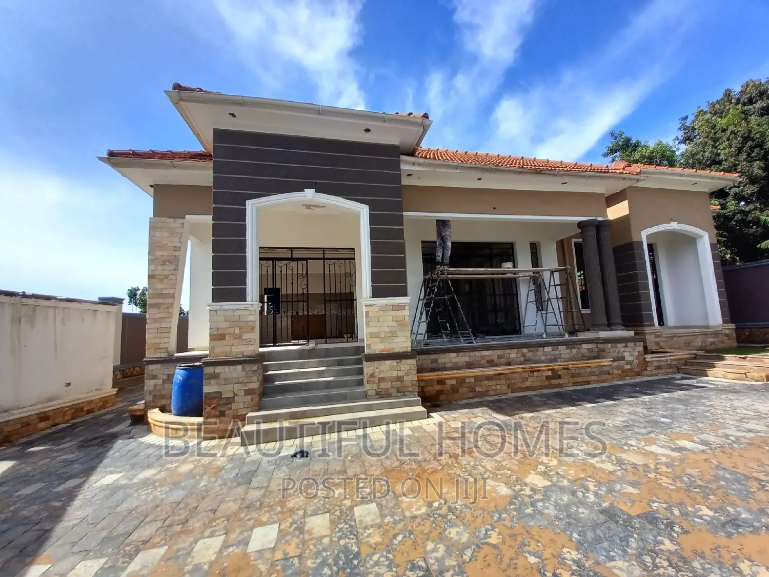 Furnished 5bdrm Bungalow in Kira Town for sale in Kira