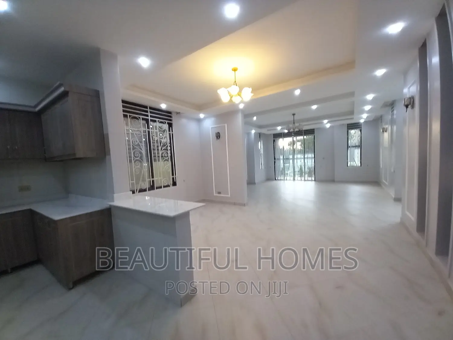 Furnished 6bdrm Duplex in Kira Posh for sale in Kira
