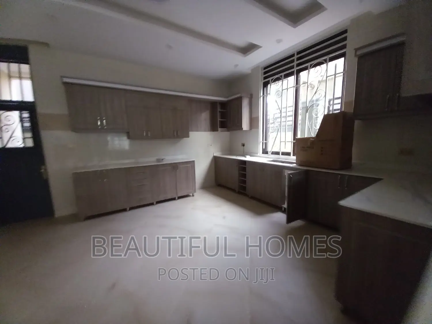 Furnished 6bdrm Duplex in Kira Posh for sale in Kira