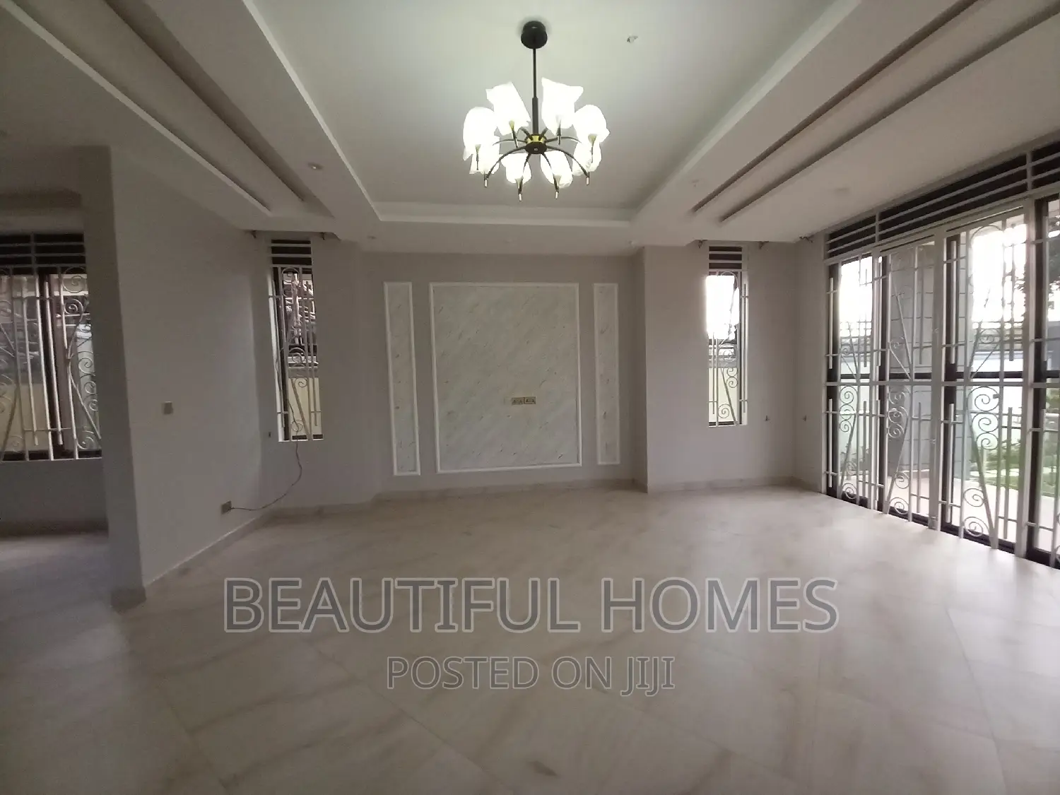 Furnished 6bdrm House in Kira Tarmack, Central Division for sale in Central Division