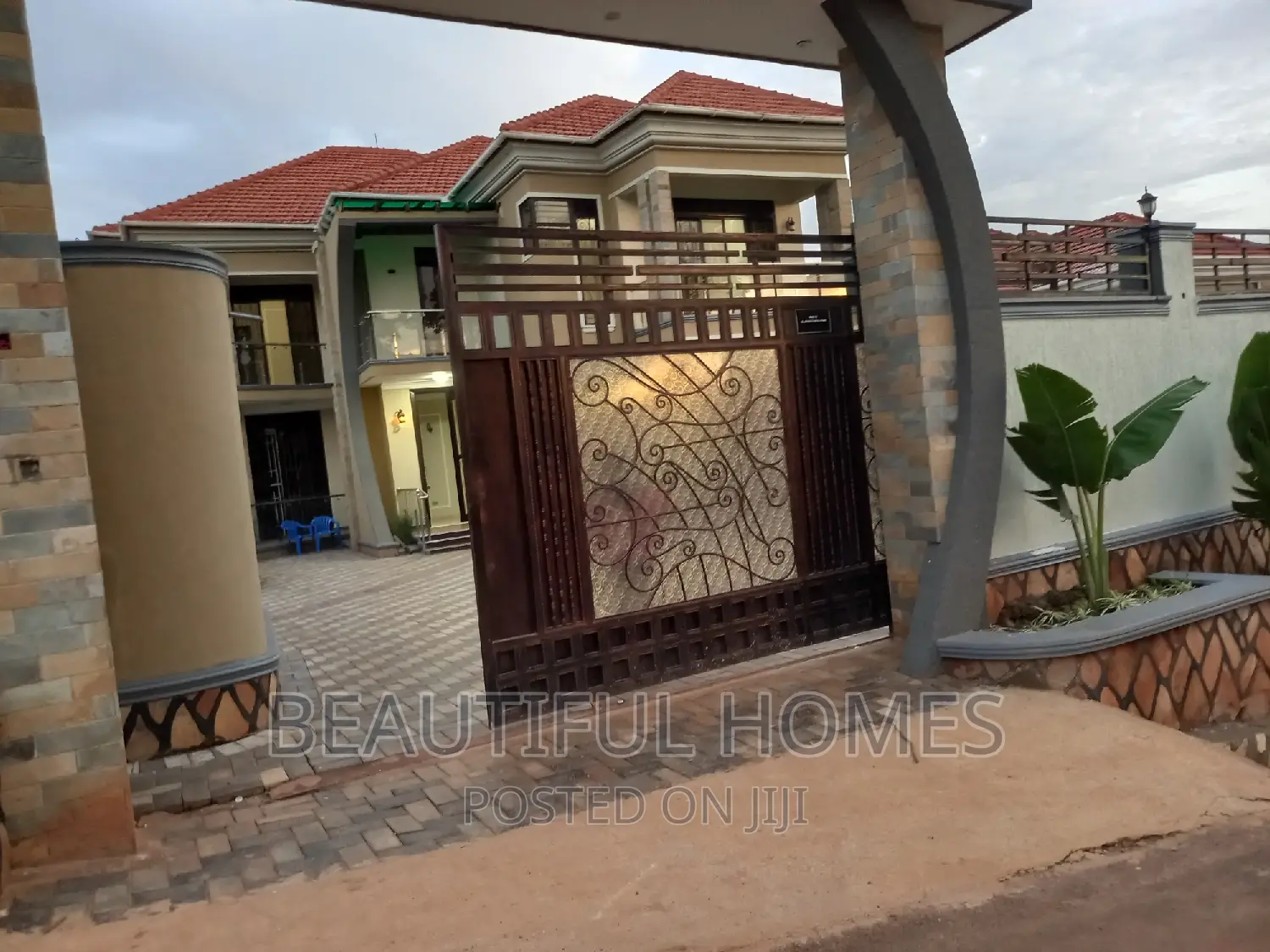 Furnished 6bdrm House in Kira for sale in Kira