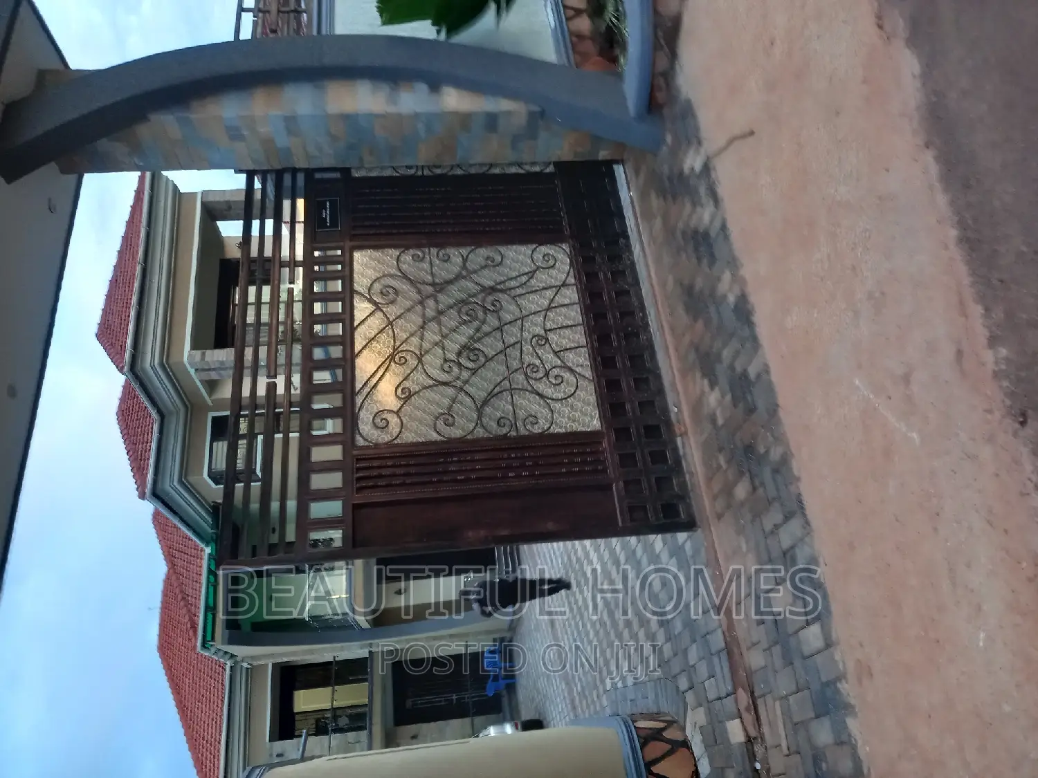 Furnished 6bdrm House in Kira for sale in Kira