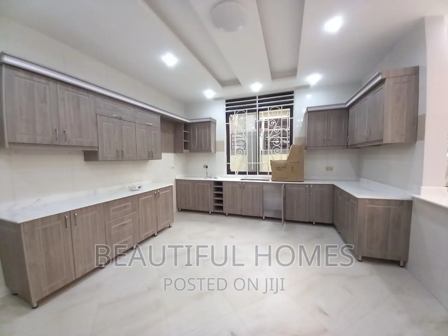 Furnished 6bdrm Duplex in Kira for sale in Kira