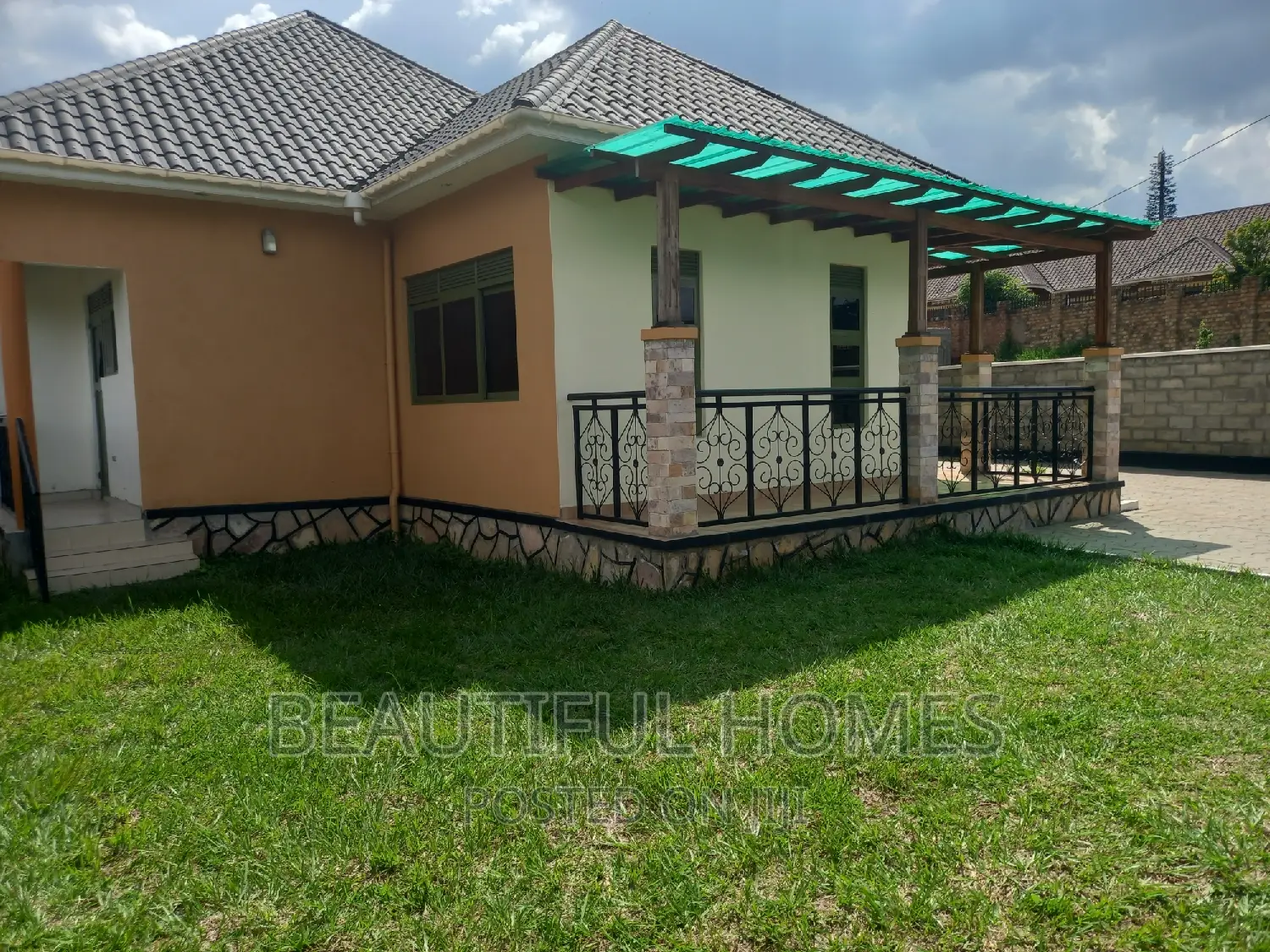 Furnished 4bdrm Bungalow in Kira for sale in Kira
