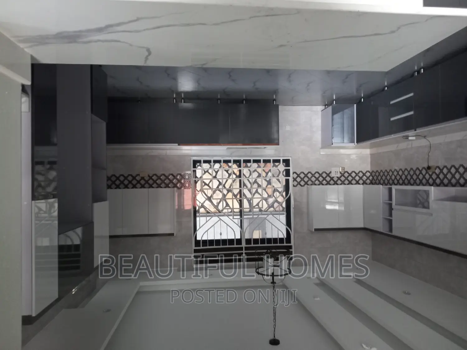 Furnished 6bdrm House in Kira First Class for sale in Kira