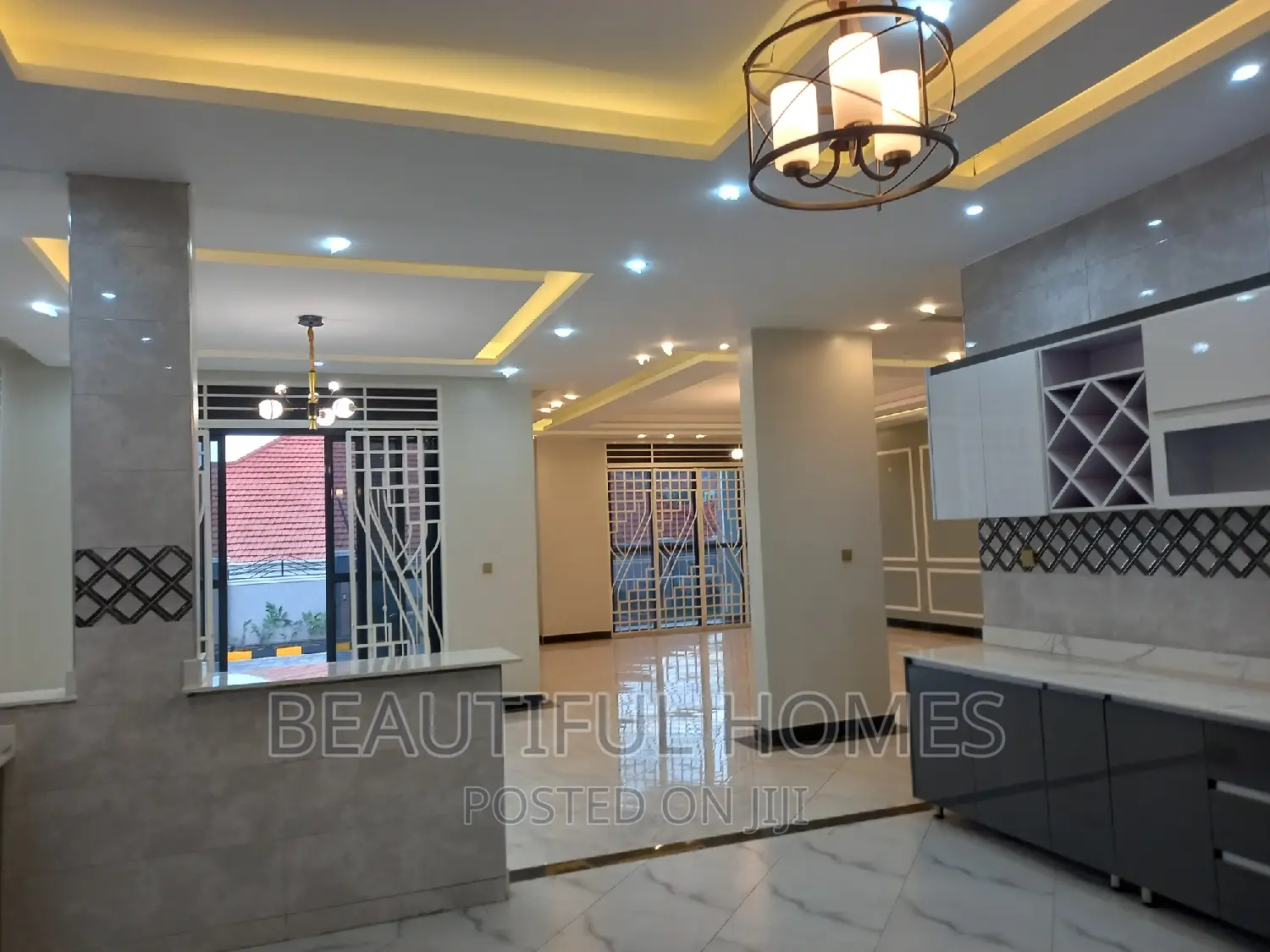 Furnished 6bdrm House in Kira Tarmacked for sale in Kira