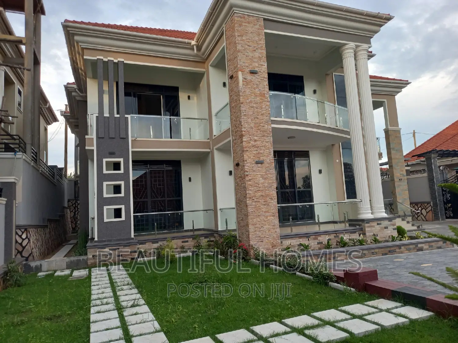 Furnished 6bdrm House in Kira Tarmacked for sale in Kira