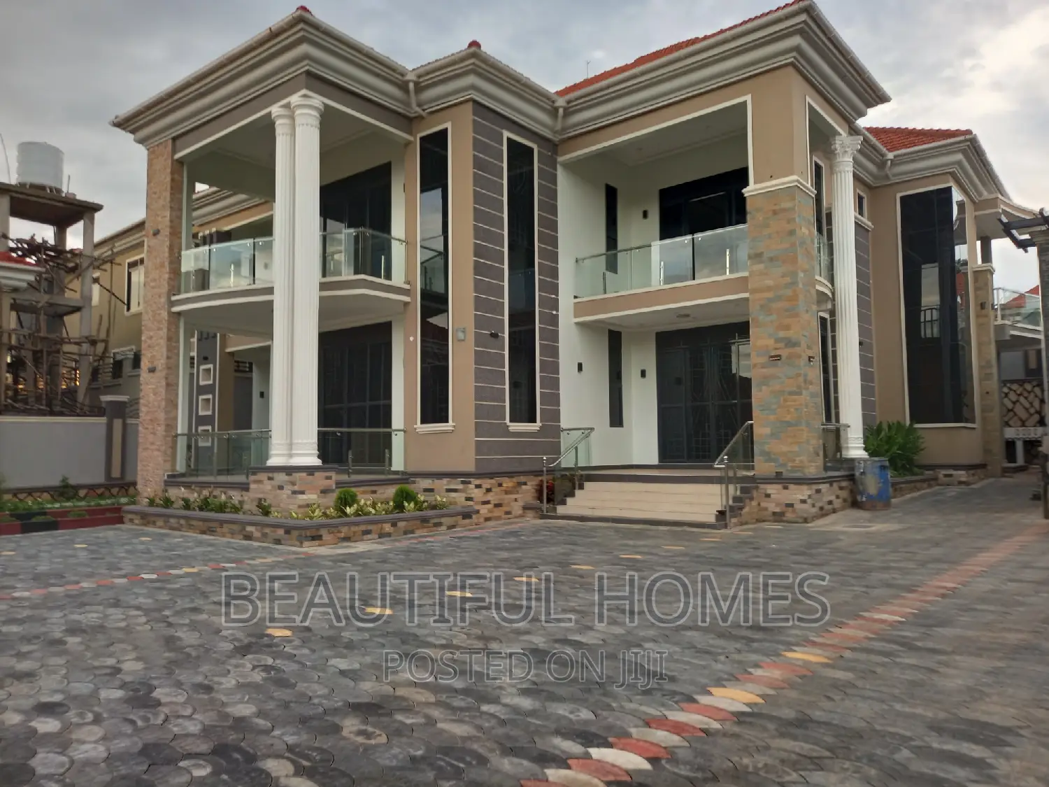 Furnished 6bdrm House in Kira Tarmacked for sale in Kira