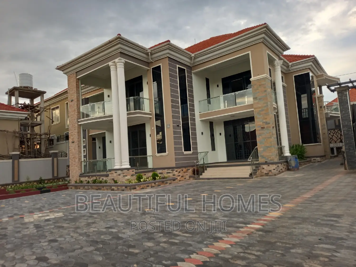 Furnished 6bdrm Duplex in Kira London Estate for sale in Kira