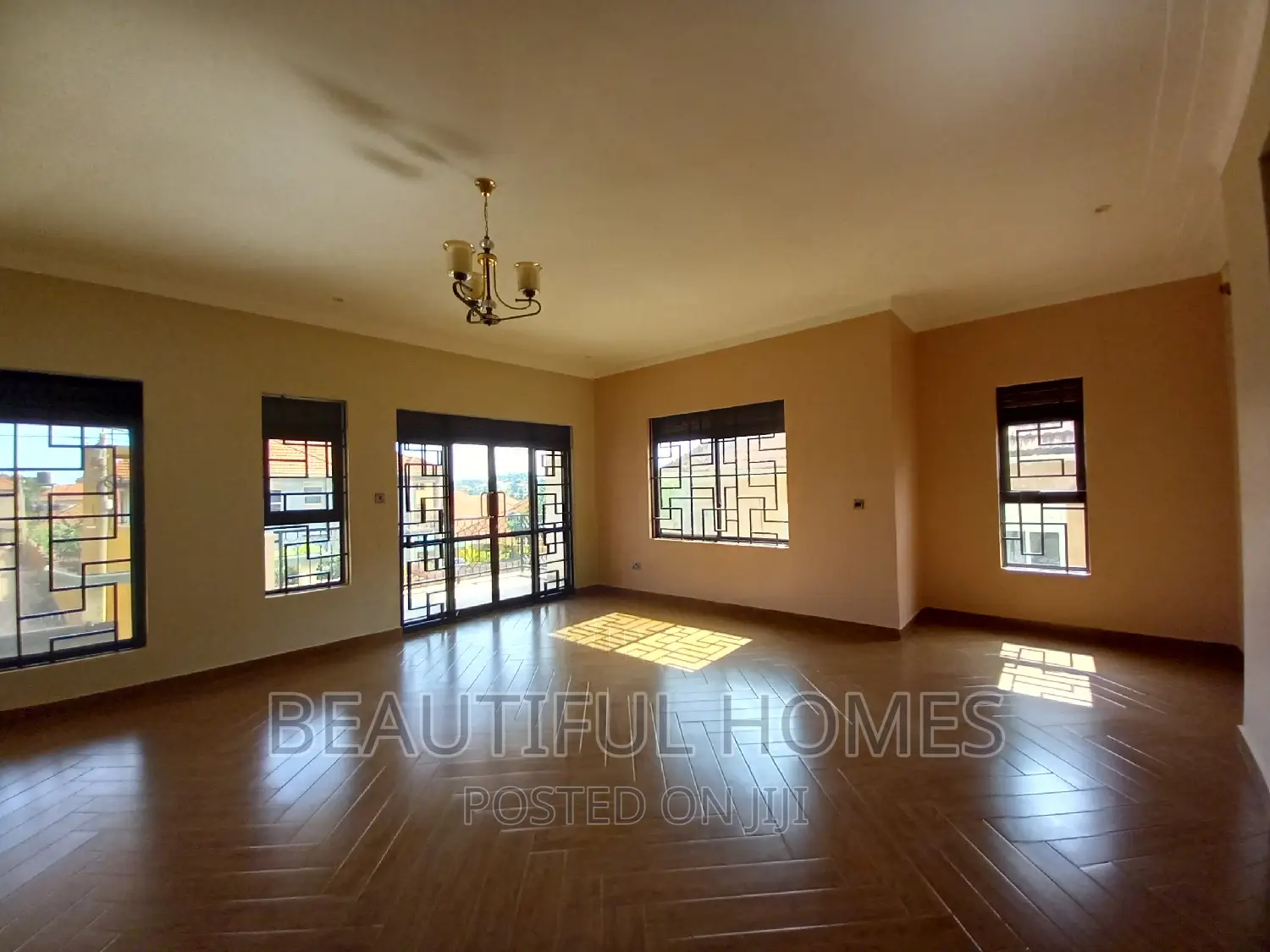 Furnished 6bdrm Duplex in Kira Tarmacked for sale in Kira
