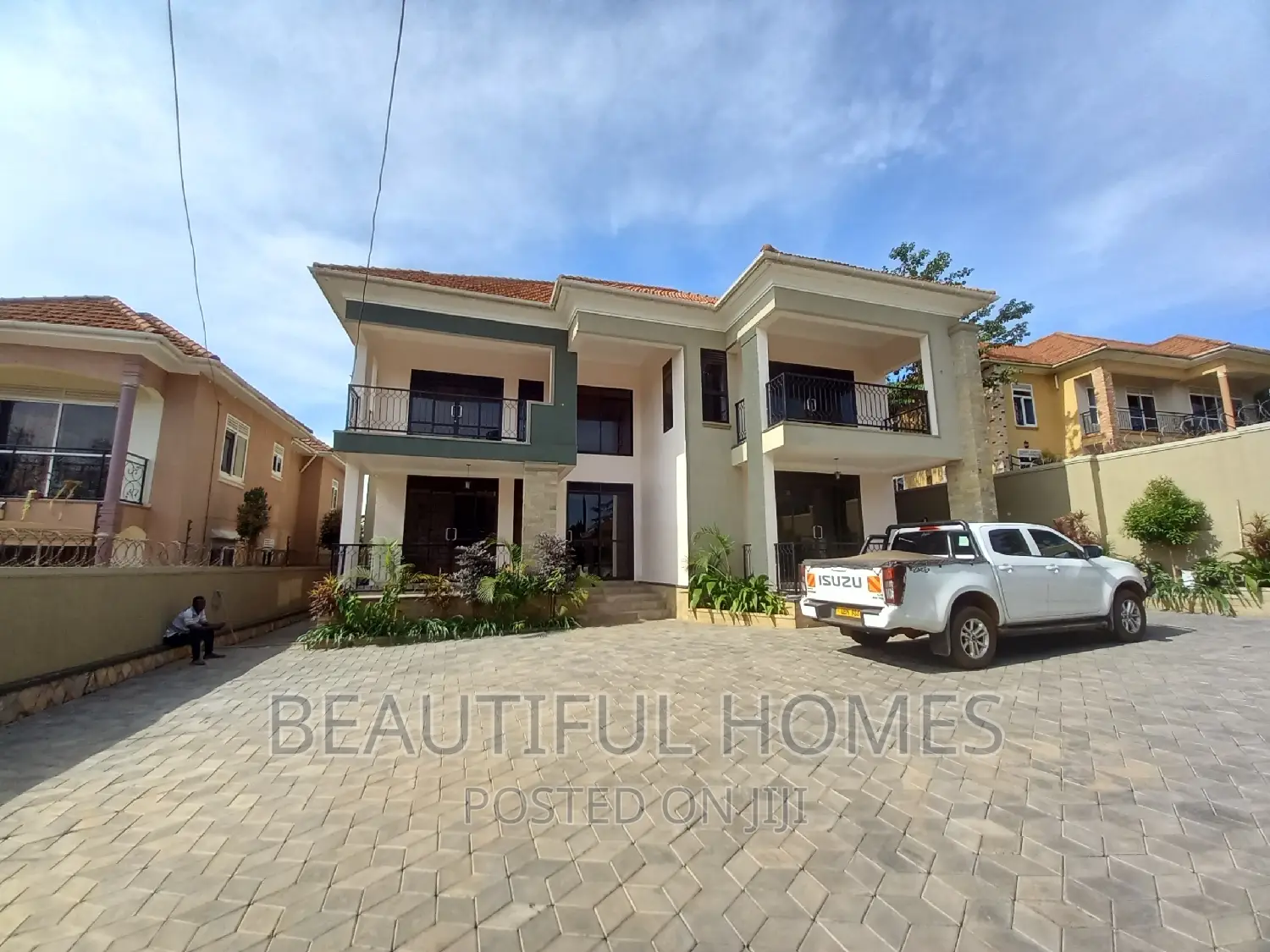 Furnished 6bdrm Duplex in Kira for sale in Kira
