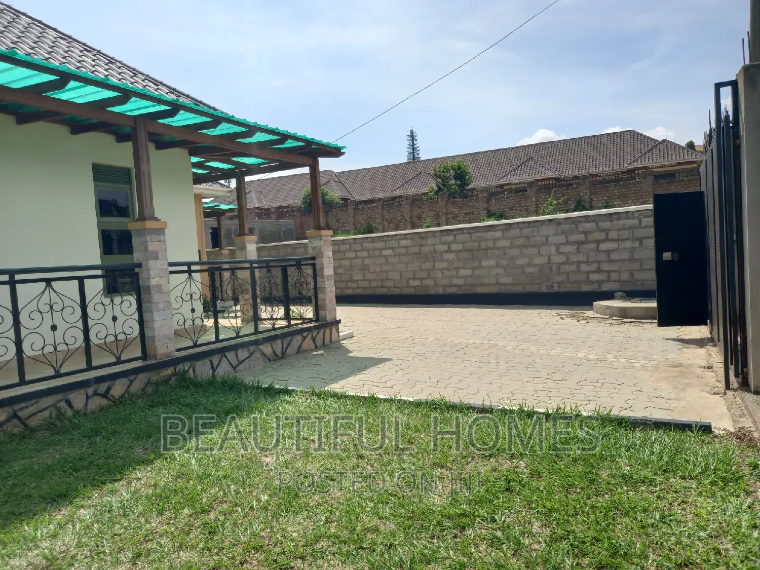 Furnished 4bdrm House in Kira for sale in Kira