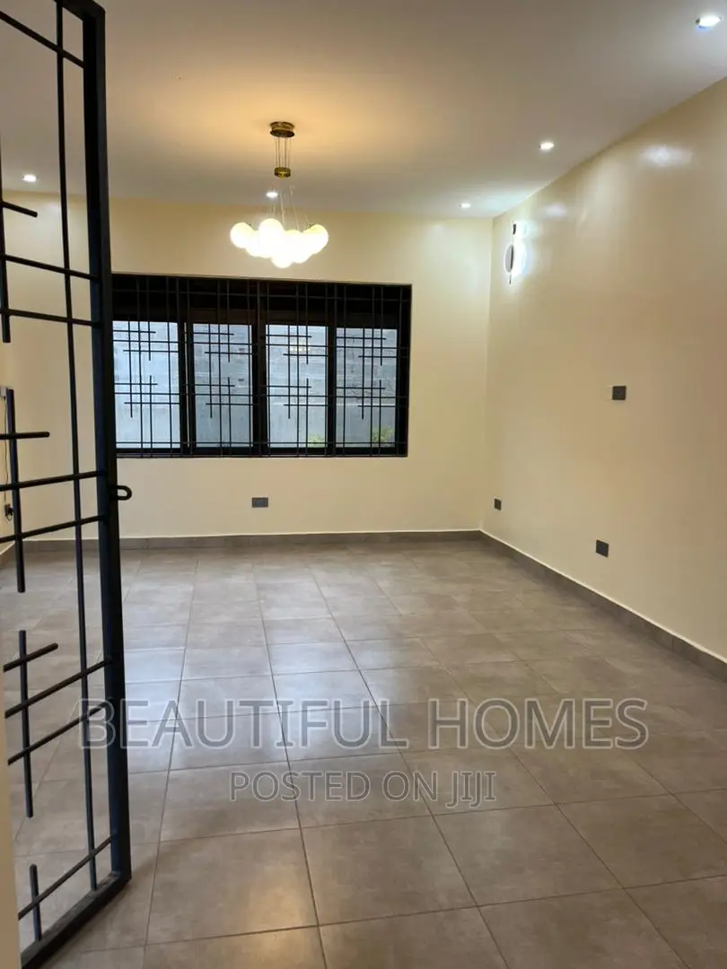 Furnished 6bdrm Duplex in Bwebajja Entebbe, Makindye for sale in Makindye
