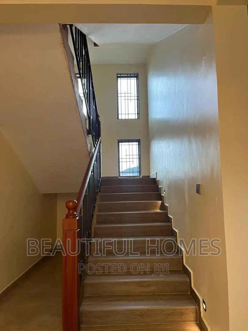 Furnished 6bdrm Duplex in Bwebajja Entebbe, Makindye for sale in Makindye