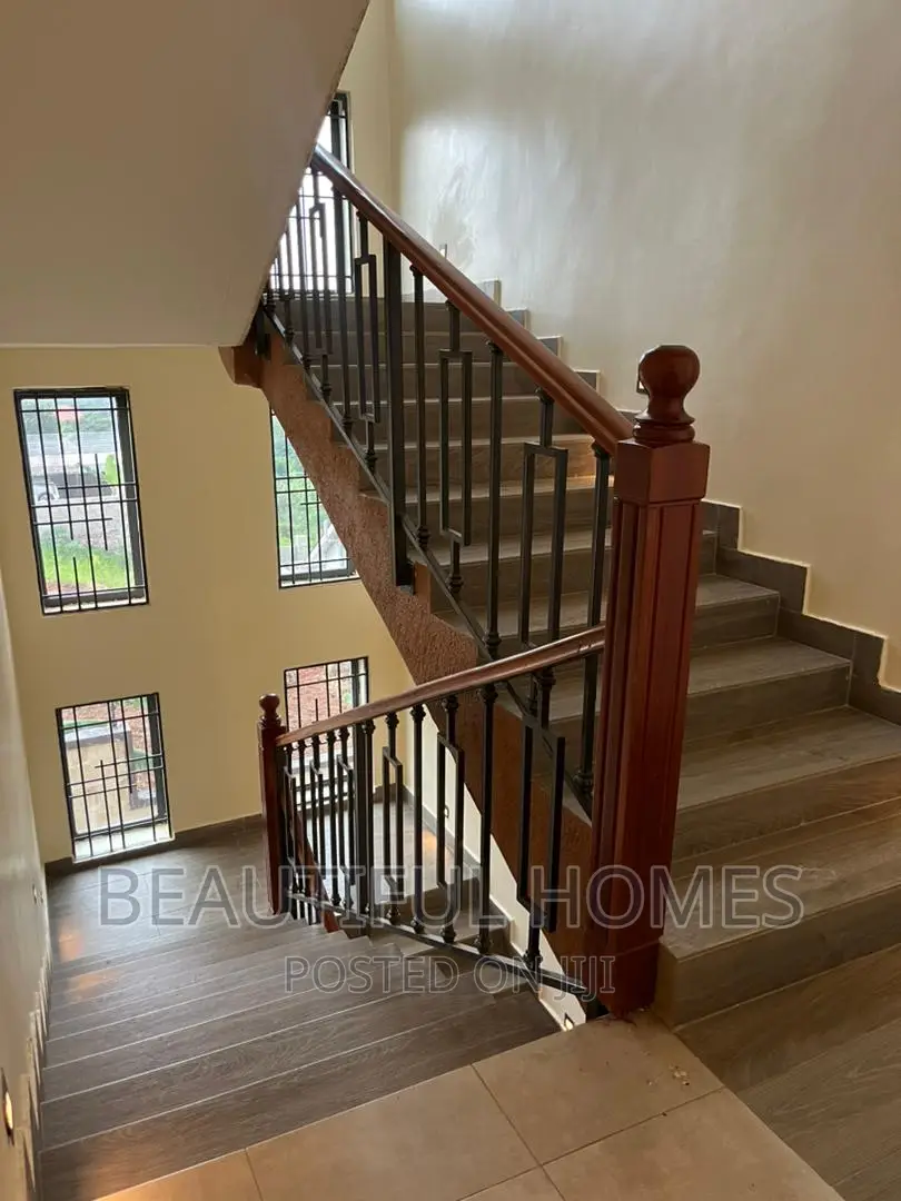 Furnished 6bdrm Mansion in Bwebajja Entebbe, Central Division for sale in Central Division