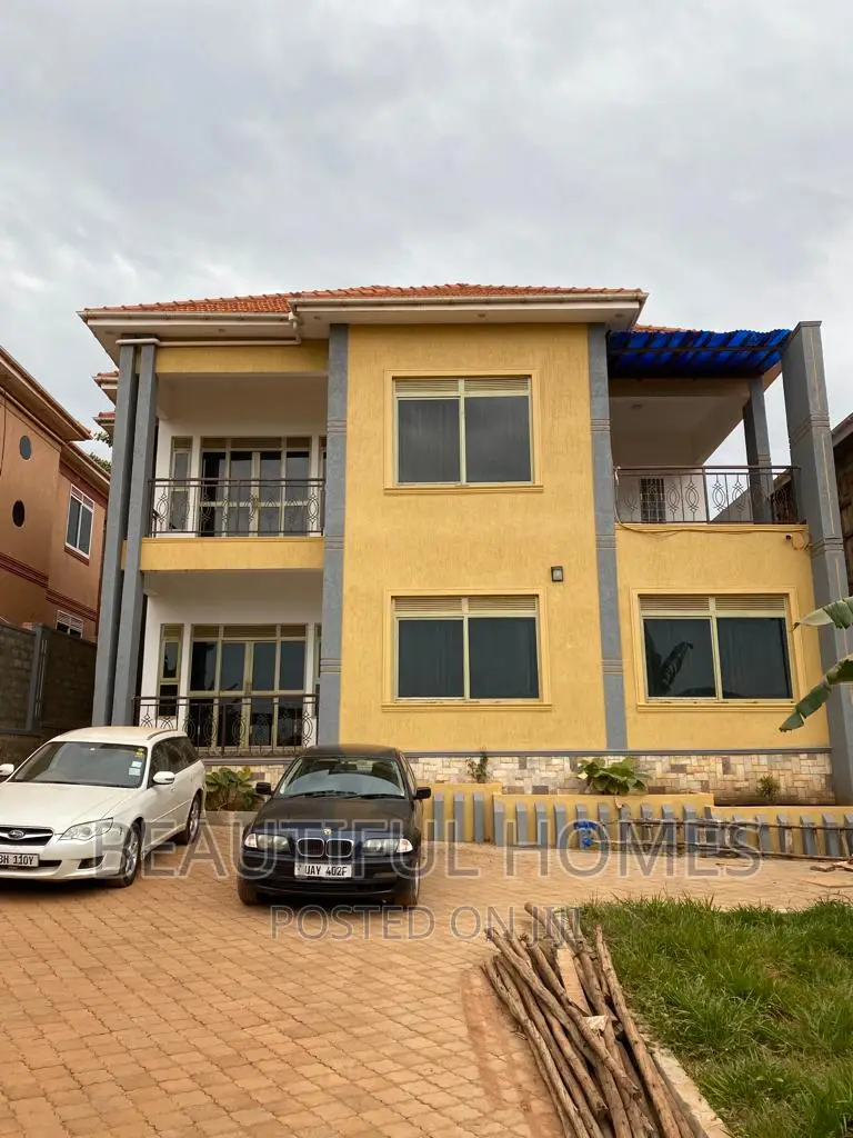 Furnished 5bdrm Duplex in Kitenda Entebbe Road, Central Division in Central Division
