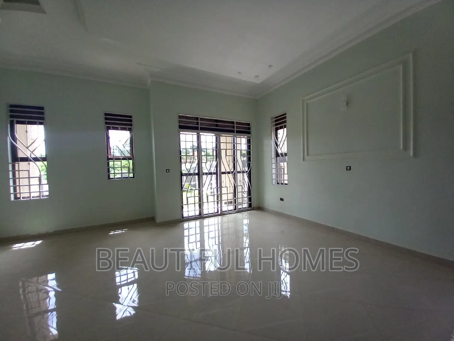 Furnished 5bdrm Bungalow in Kira for sale in Kira