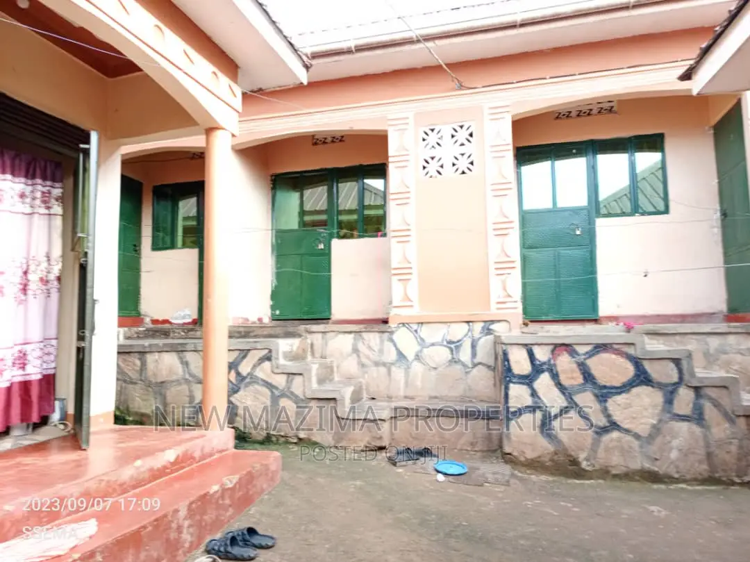 5bdrm House in Bulenga Town, Central Division for sale in Central Division