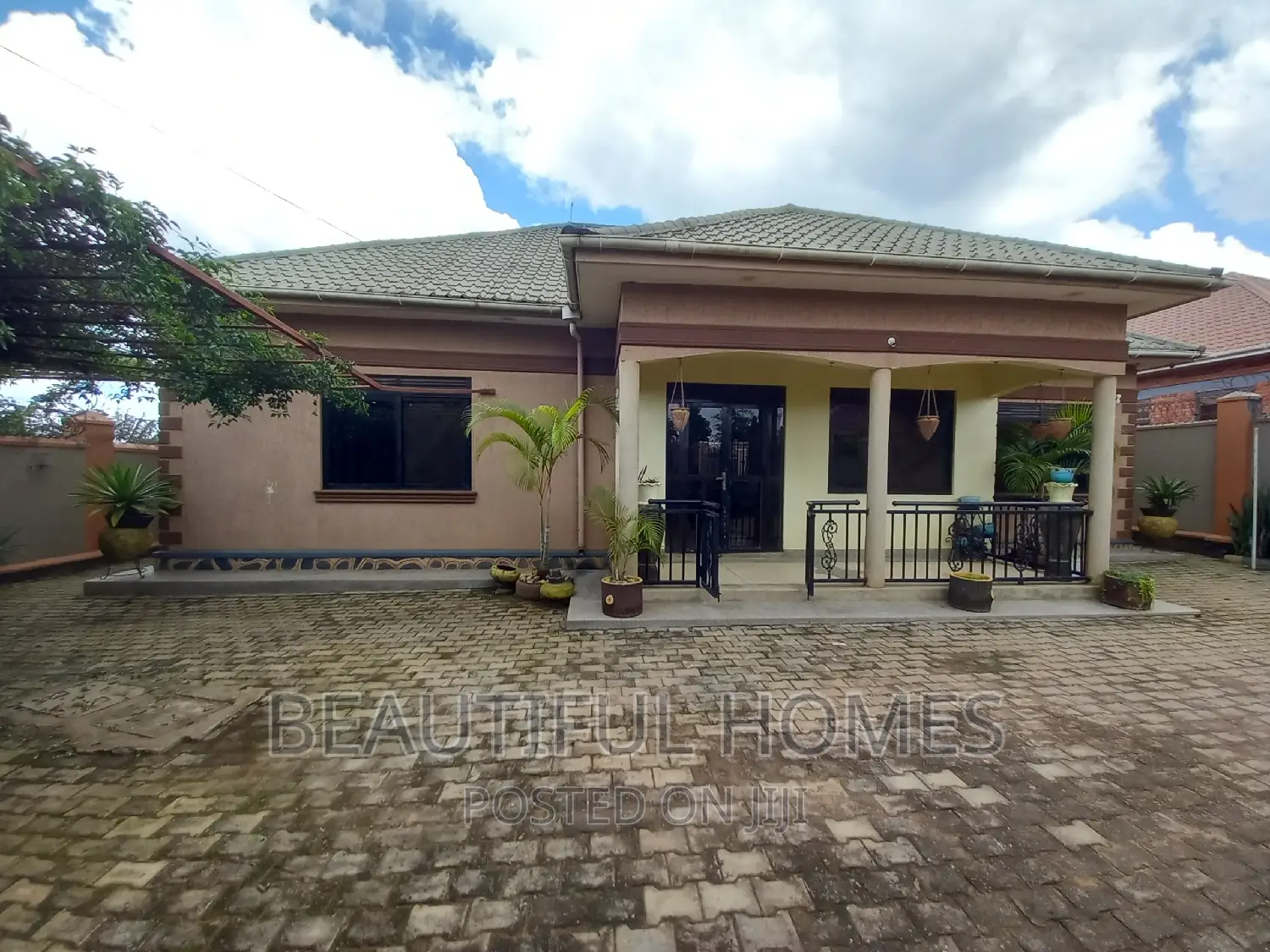 Furnished 4bdrm House in Kira for sale in Kira