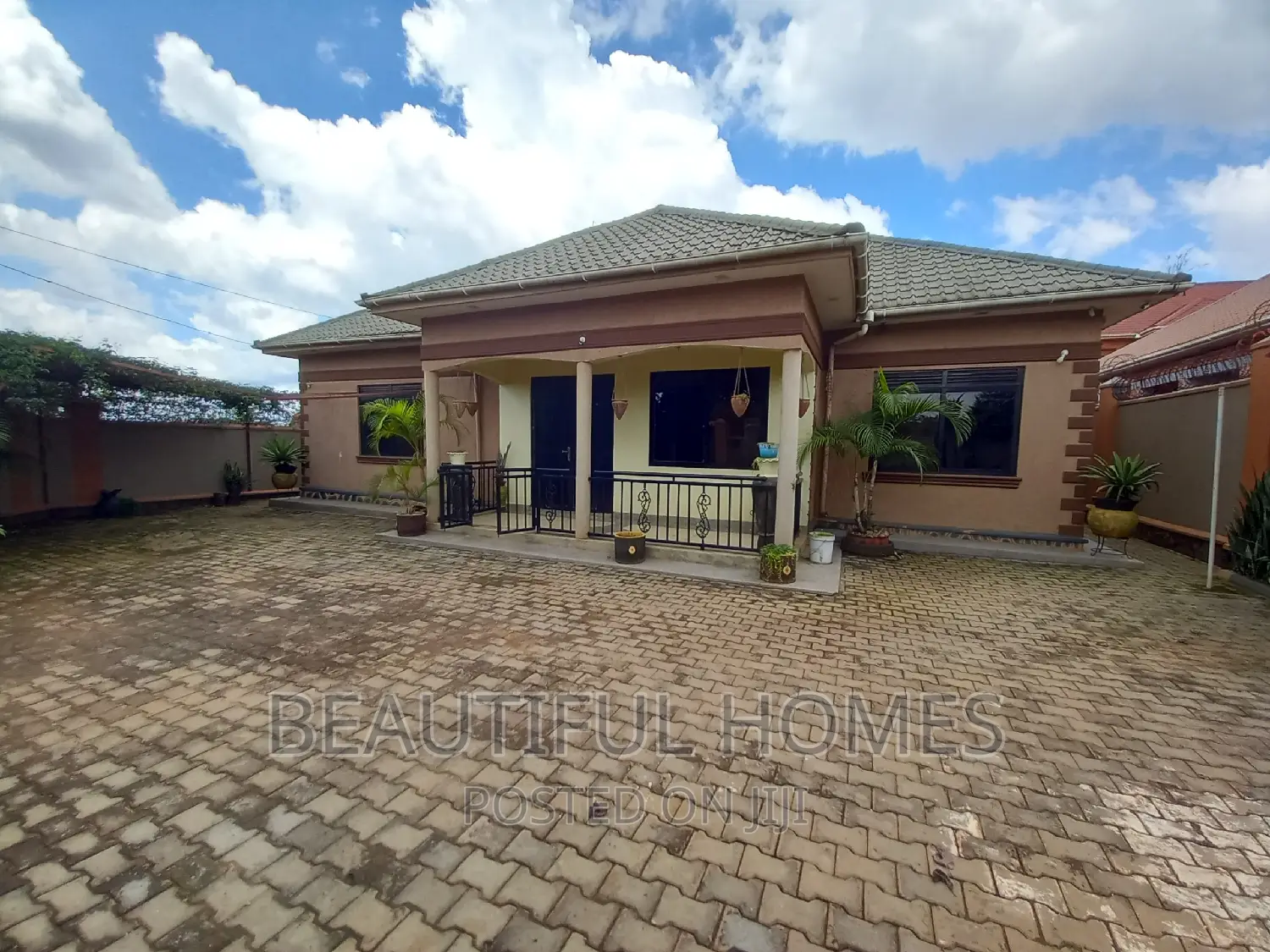 Furnished 4bdrm Bungalow in Kira for sale in Kira
