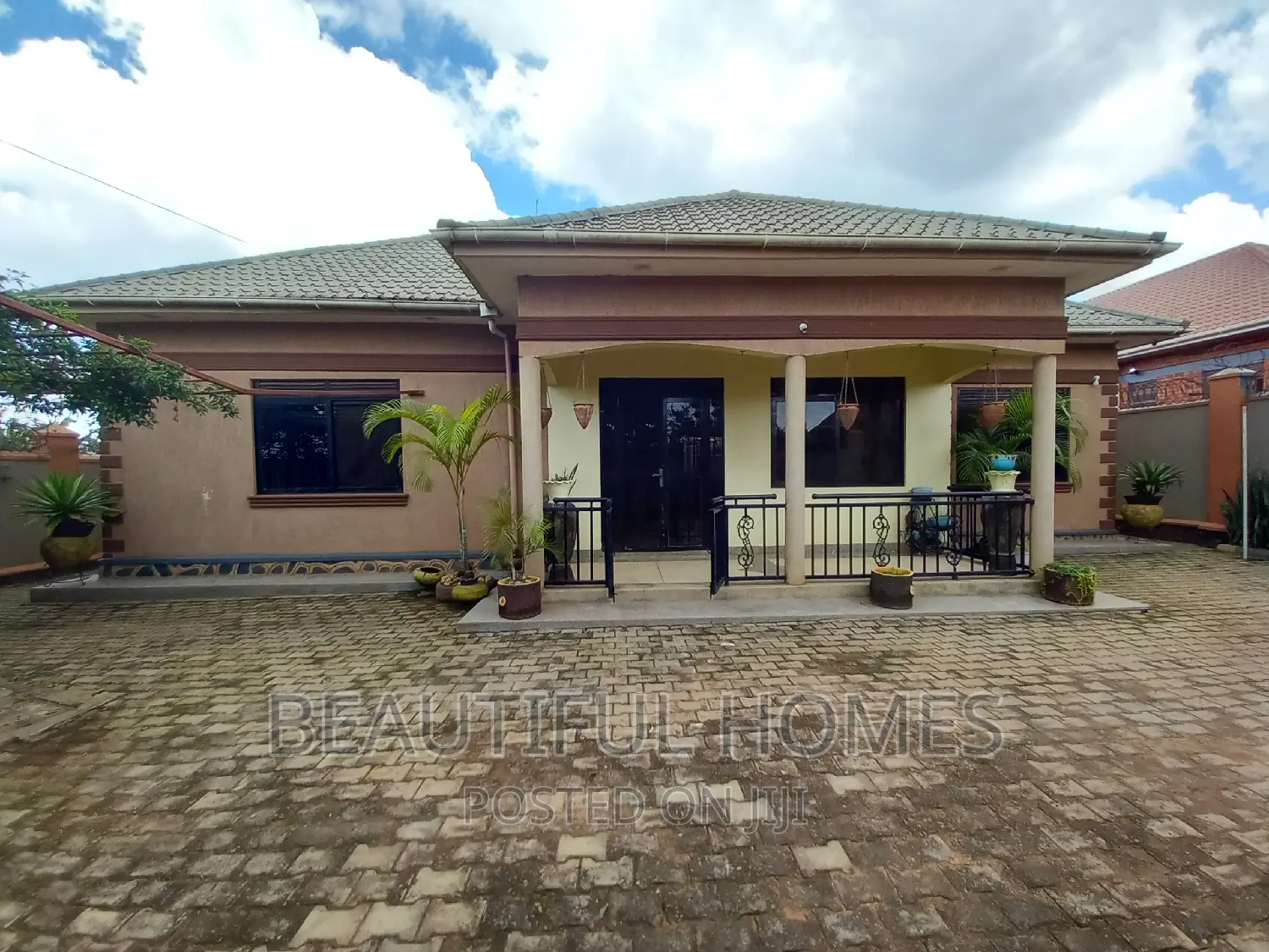 Furnished 4bdrm House in Kira for sale in Kira