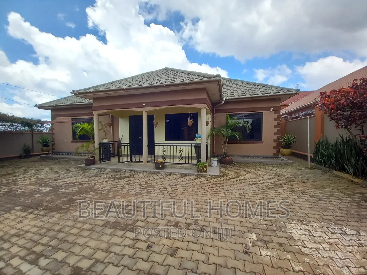 Furnished 4bdrm House in Kira for sale in Kira