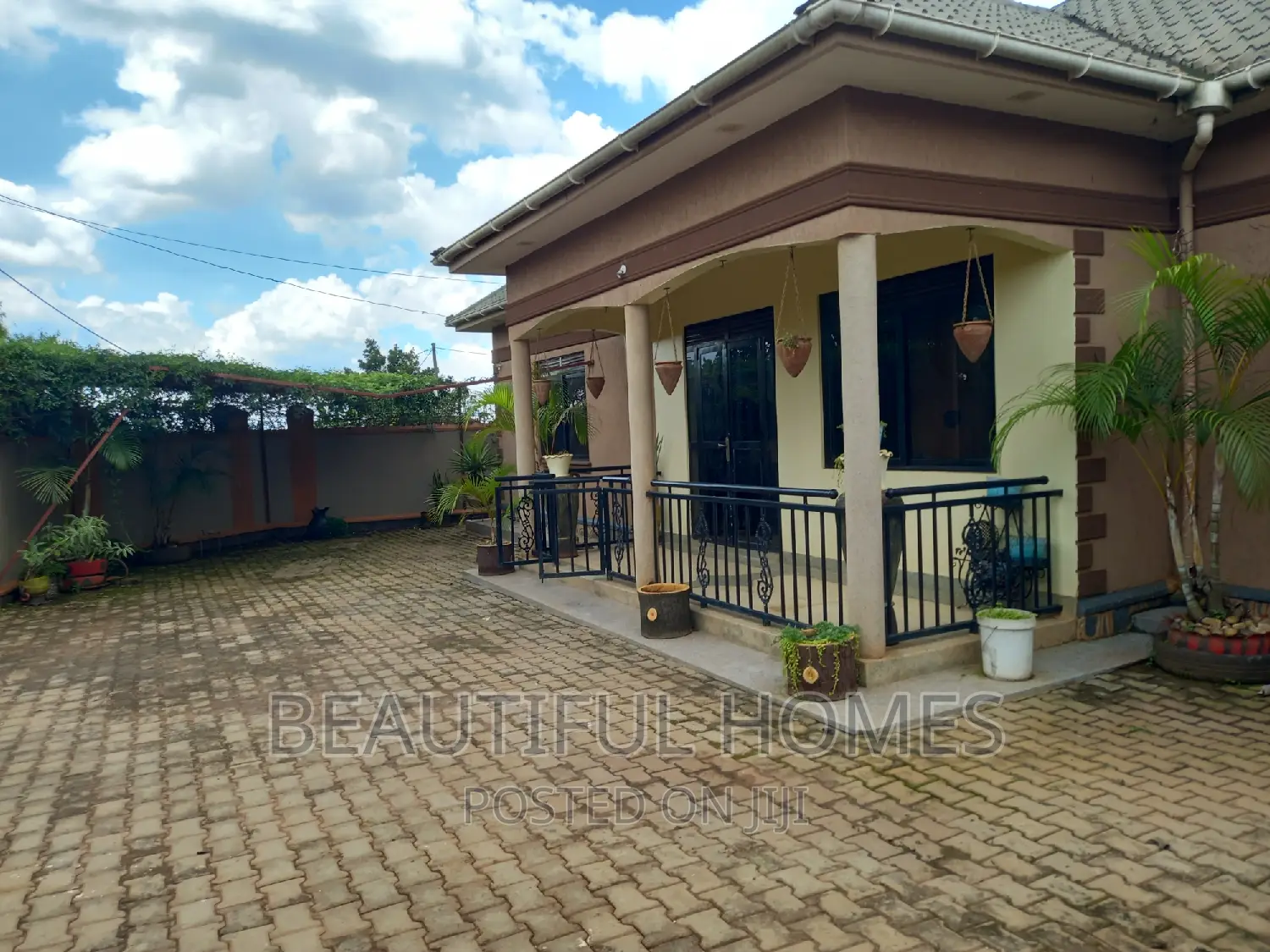 Furnished 4bdrm Bungalow in Kira for sale in Kira