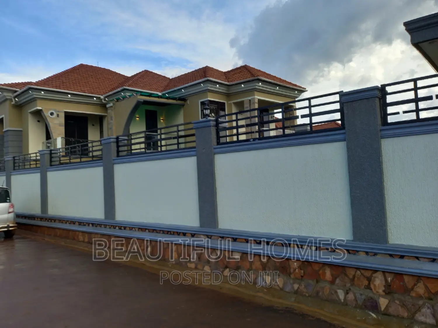 Furnished 6bdrm Mansion in Kira Five Star for sale in Kira