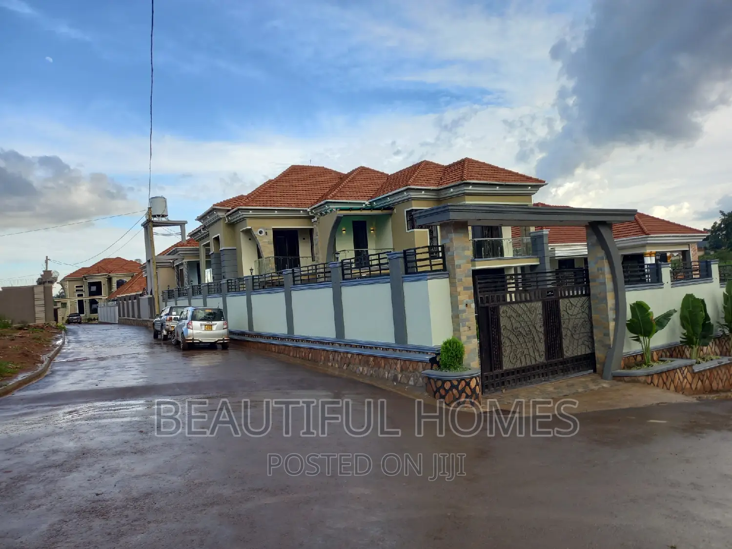 Furnished 6bdrm Duplex in Kira First Class for sale in Kira