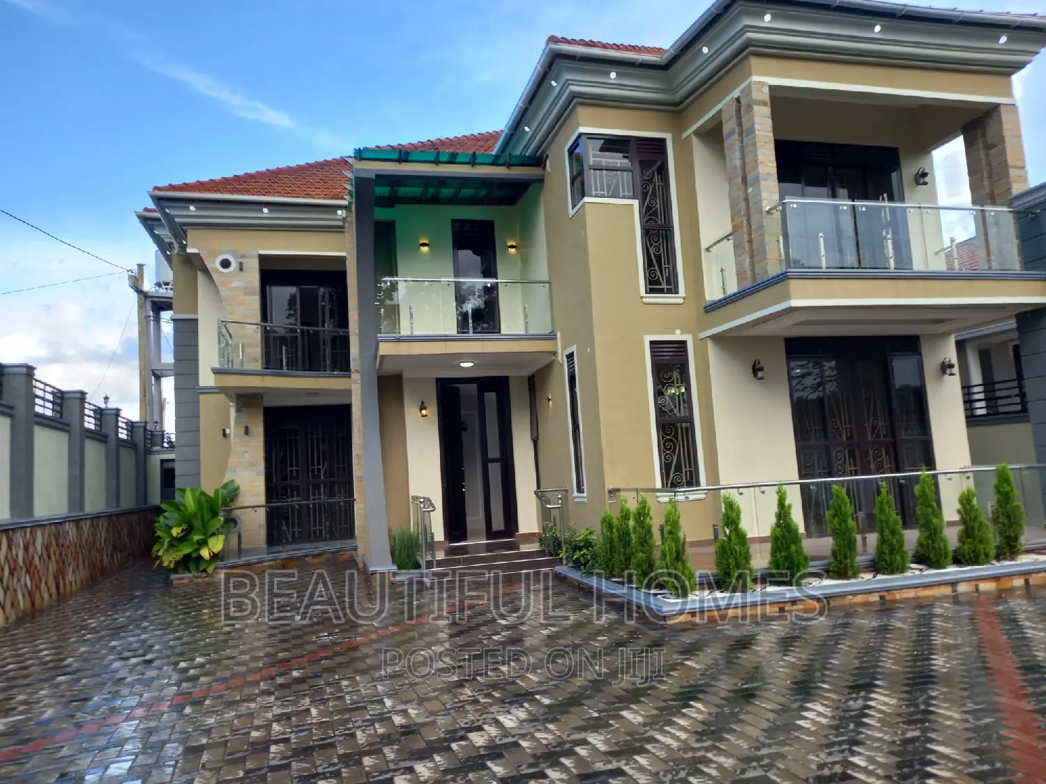 Furnished 6bdrm Duplex in Kira First Class for sale in Kira