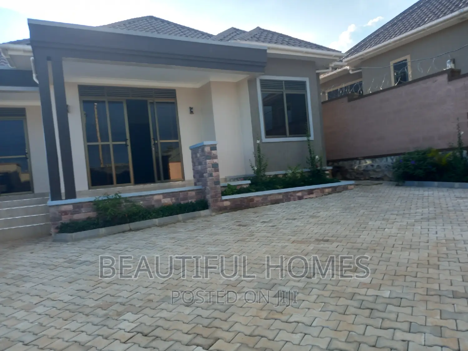 Furnished 3bdrm Bungalow in Nakwero, Kira for sale in Kira